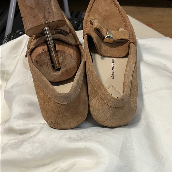 Isaac Mizrahi Tan Suede Loafers with Gold Bow Accent - Picture 6 of 9